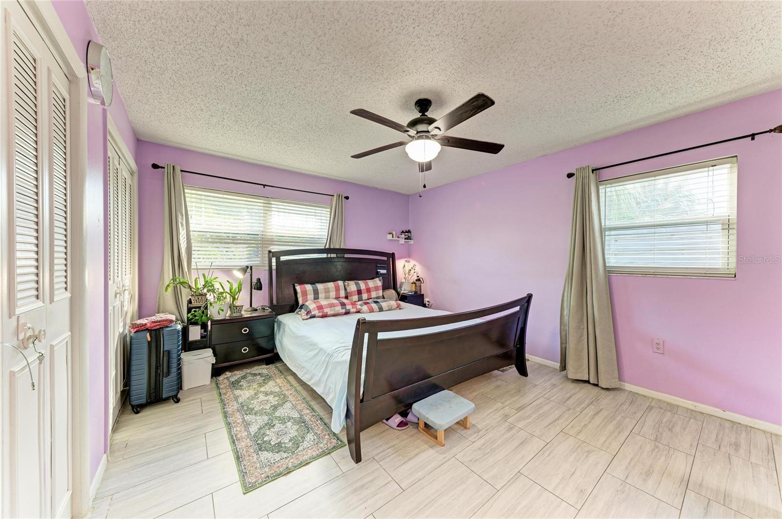 COLONIAL TERRACE - Residential