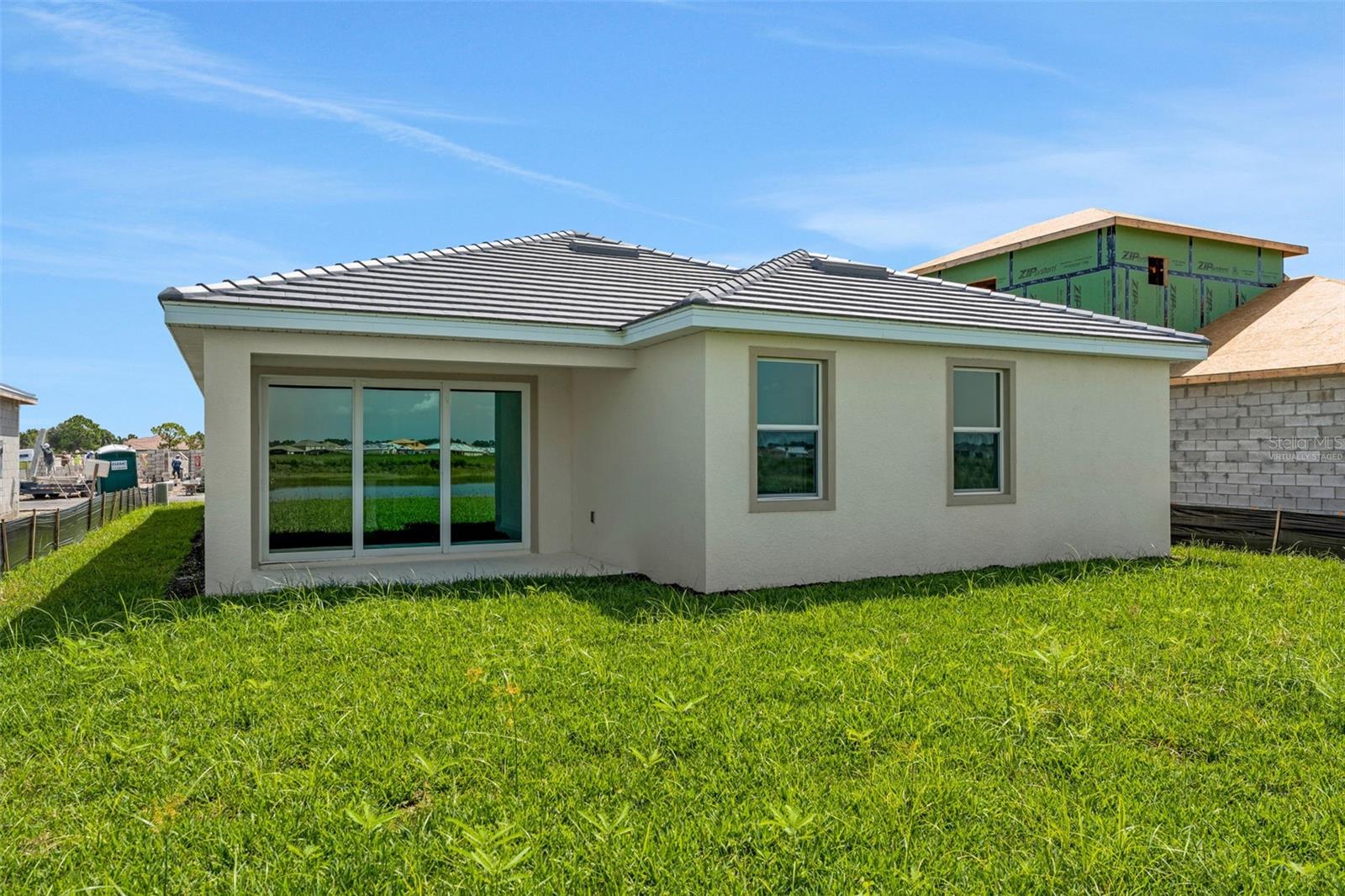 RIVER HALL COUNTRY CLUB - Residential