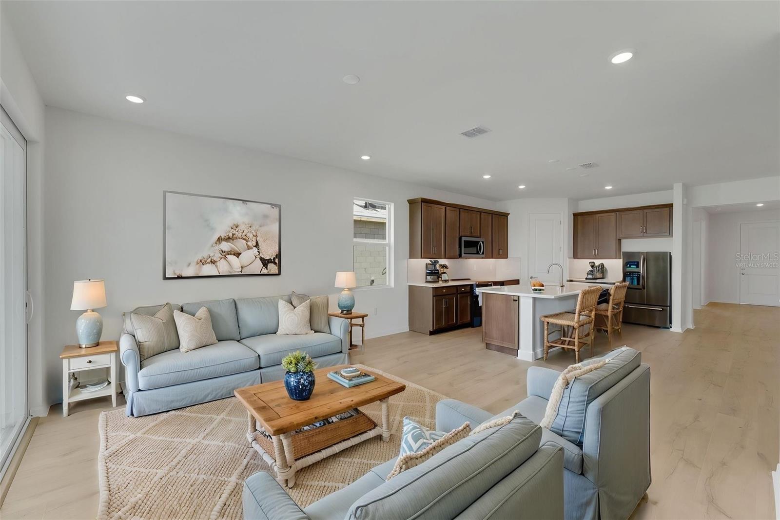RIVER HALL COUNTRY CLUB - Residential