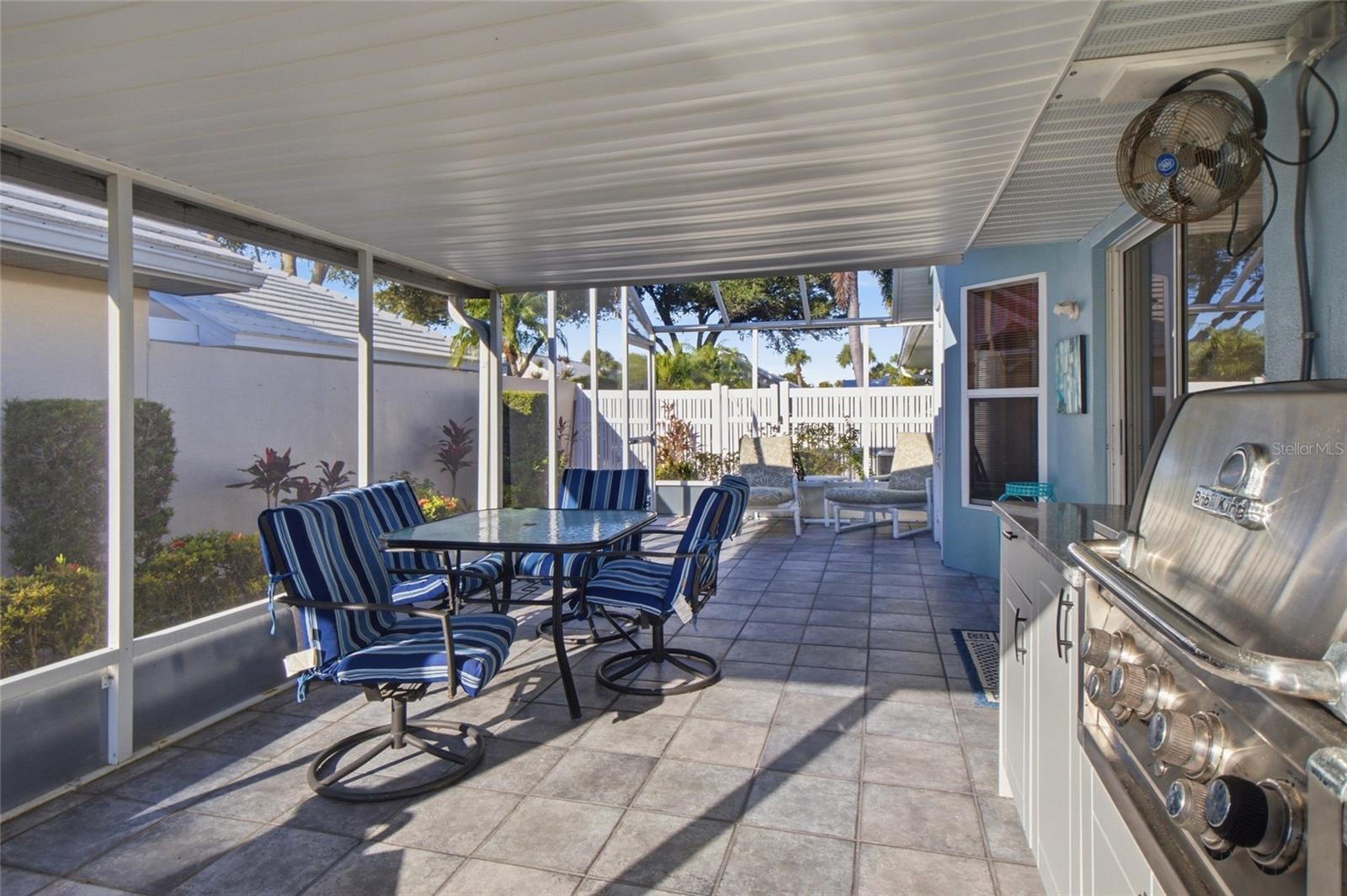 HARRINGTON LAKE - Residential