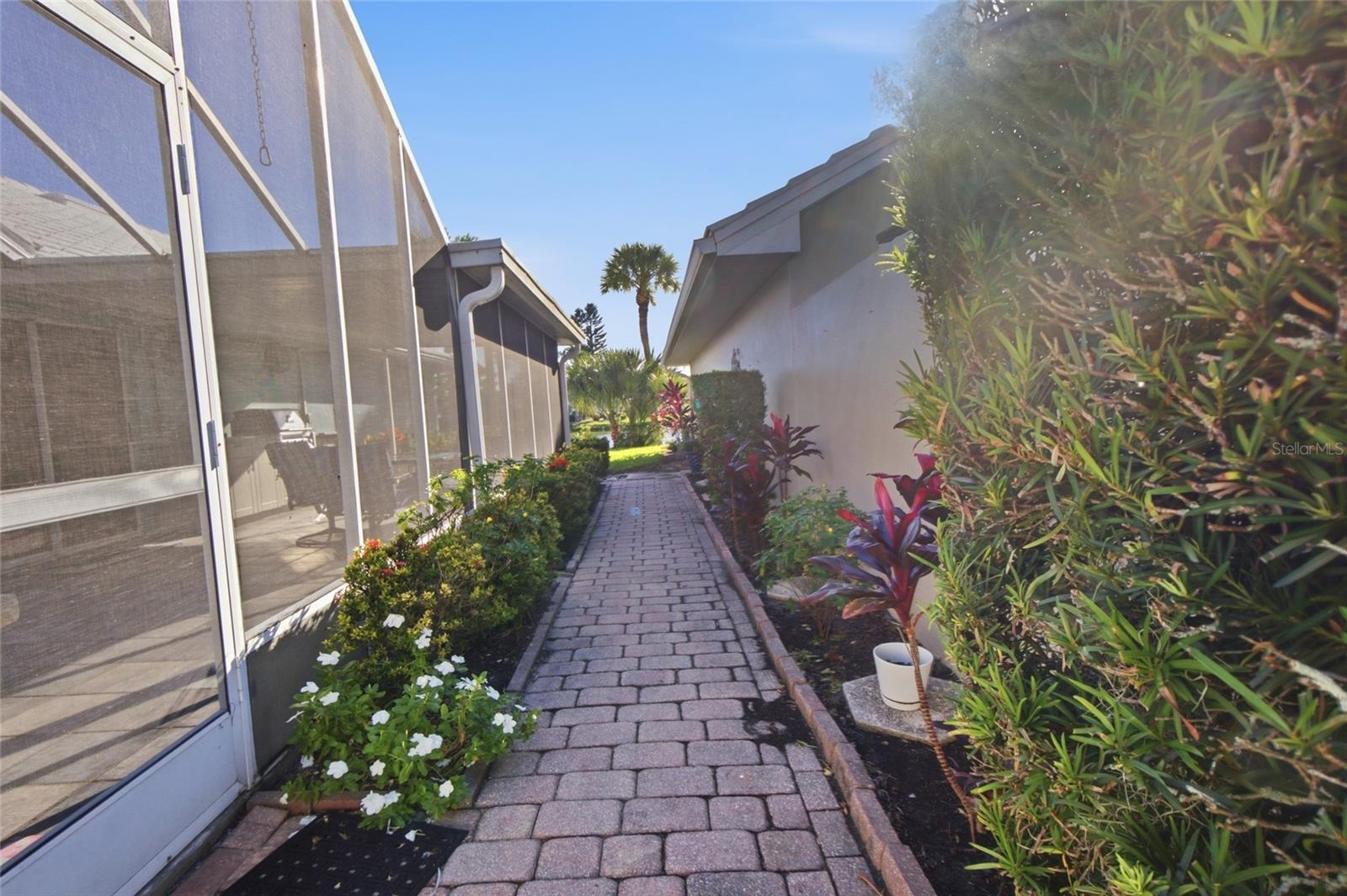 HARRINGTON LAKE - Residential