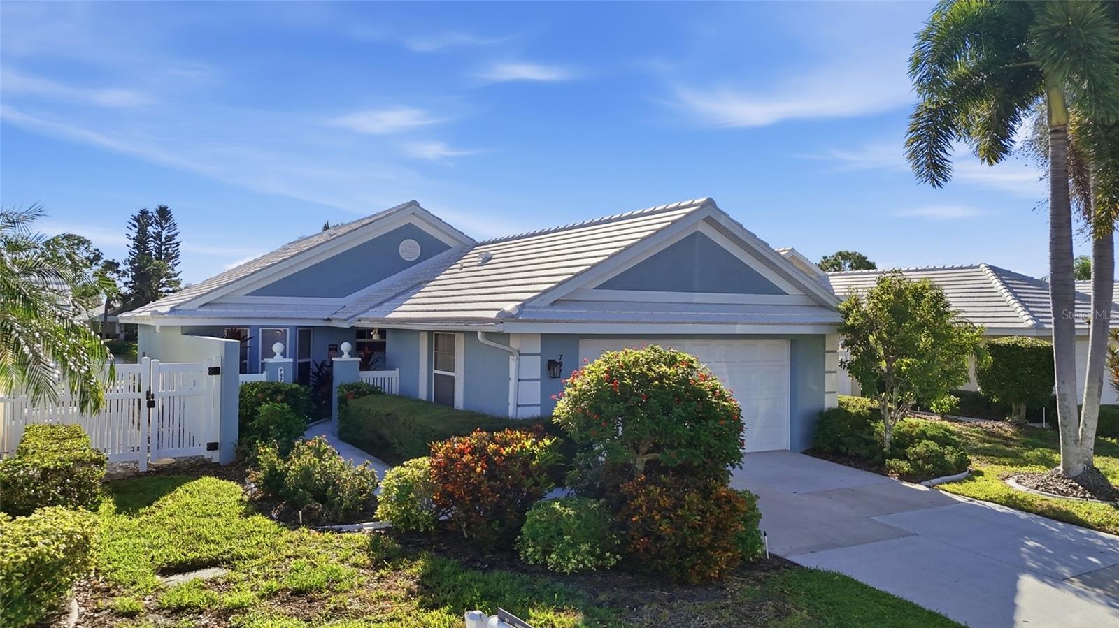 HARRINGTON LAKE - Residential
