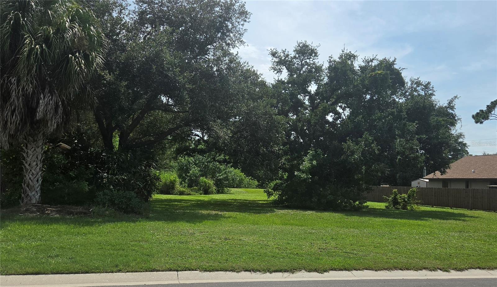 VENICE GROVES REP - Land