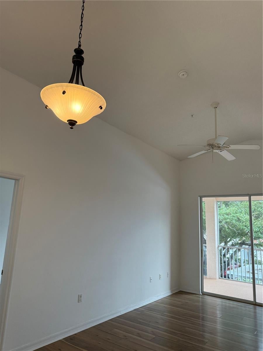 PLAZA DE FLORES - Residential