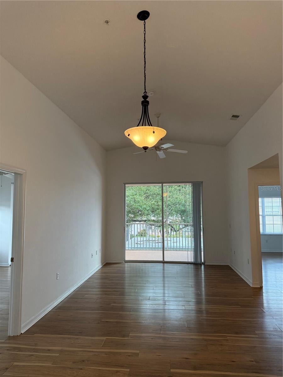 PLAZA DE FLORES - Residential