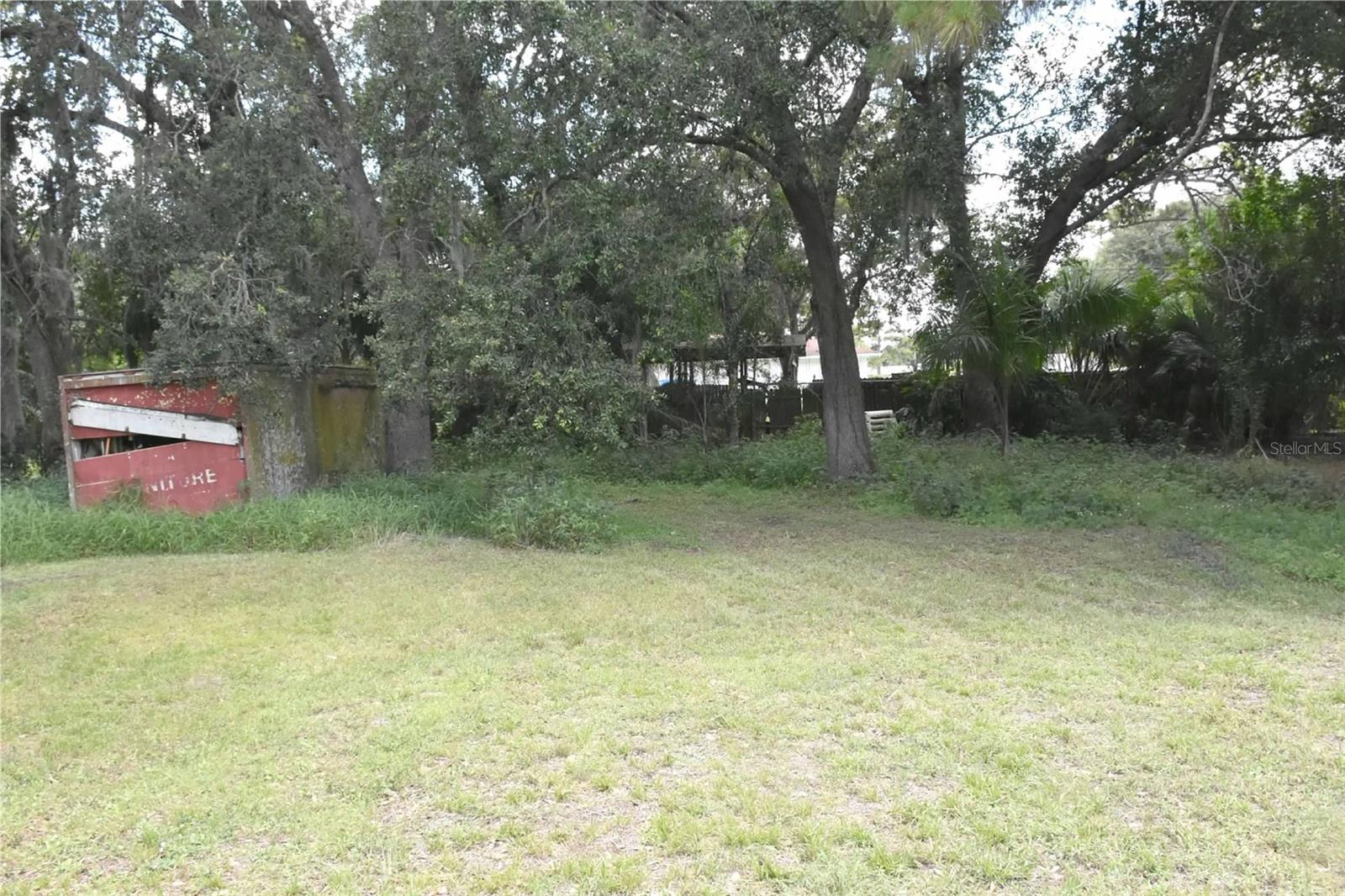 PALM ESTATE - Residential