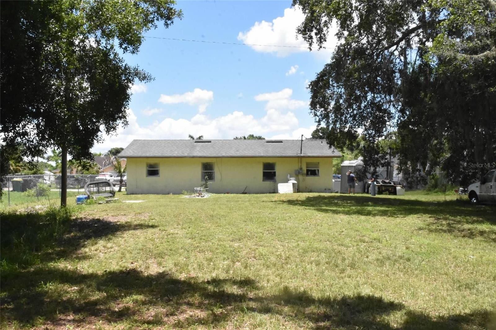 PALM ESTATE - Residential