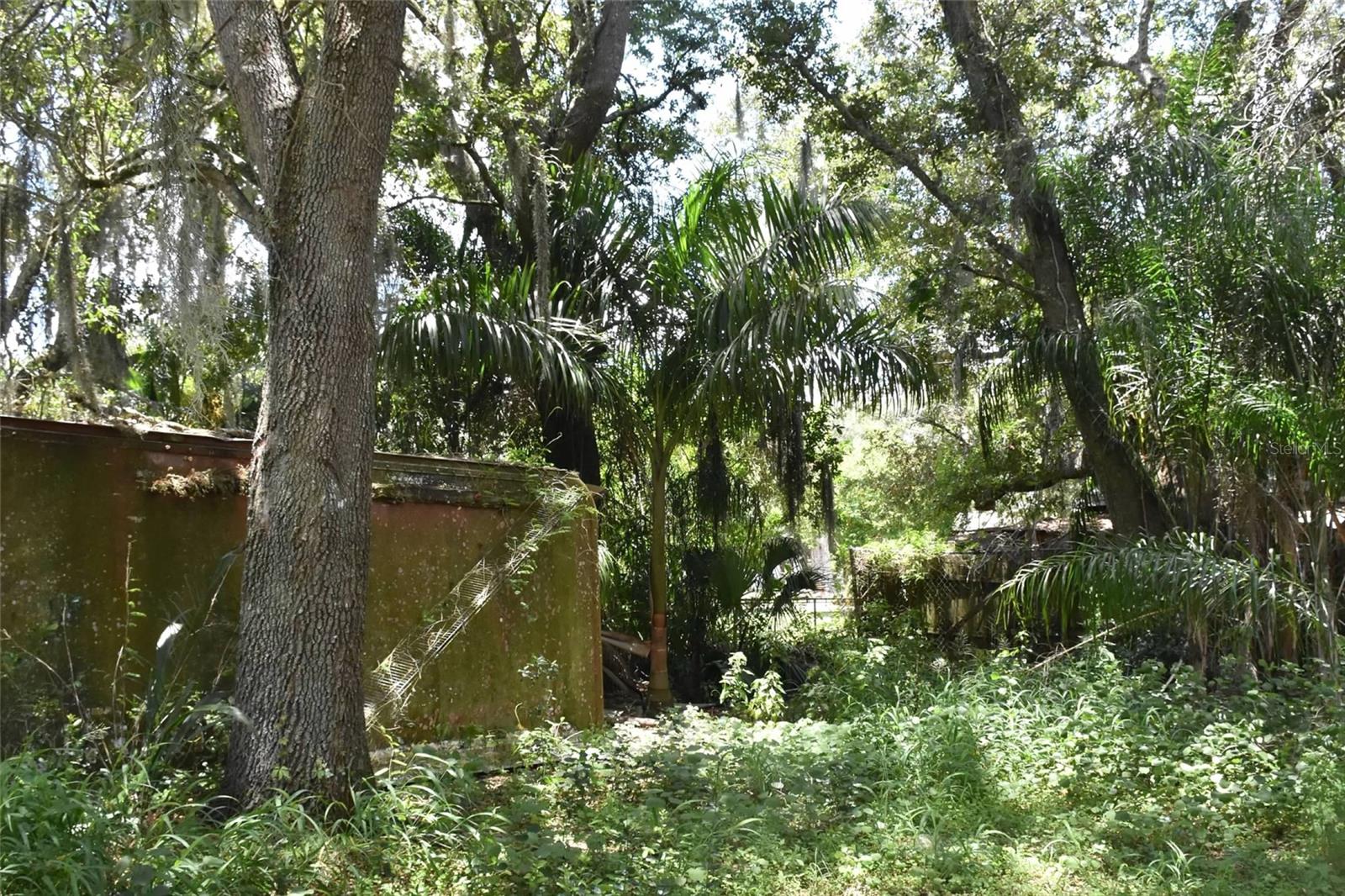 PALM ESTATE - Residential