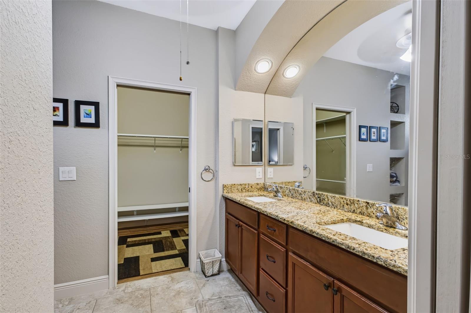 ROTONDA LAKES - Residential