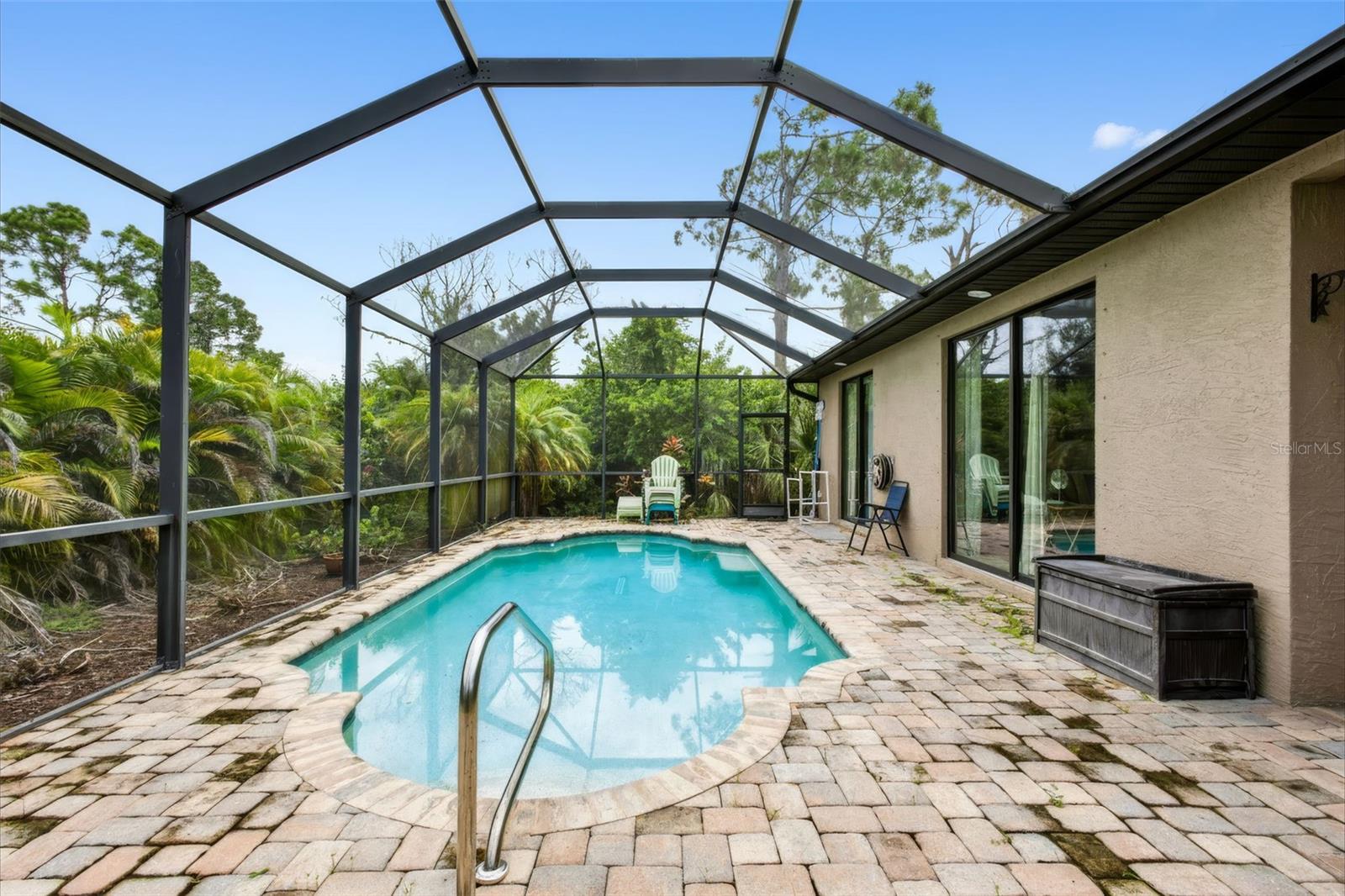 ROTONDA LAKES - Residential