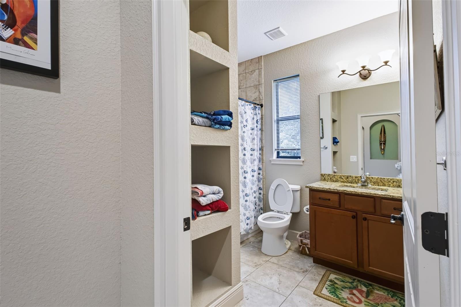 ROTONDA LAKES - Residential