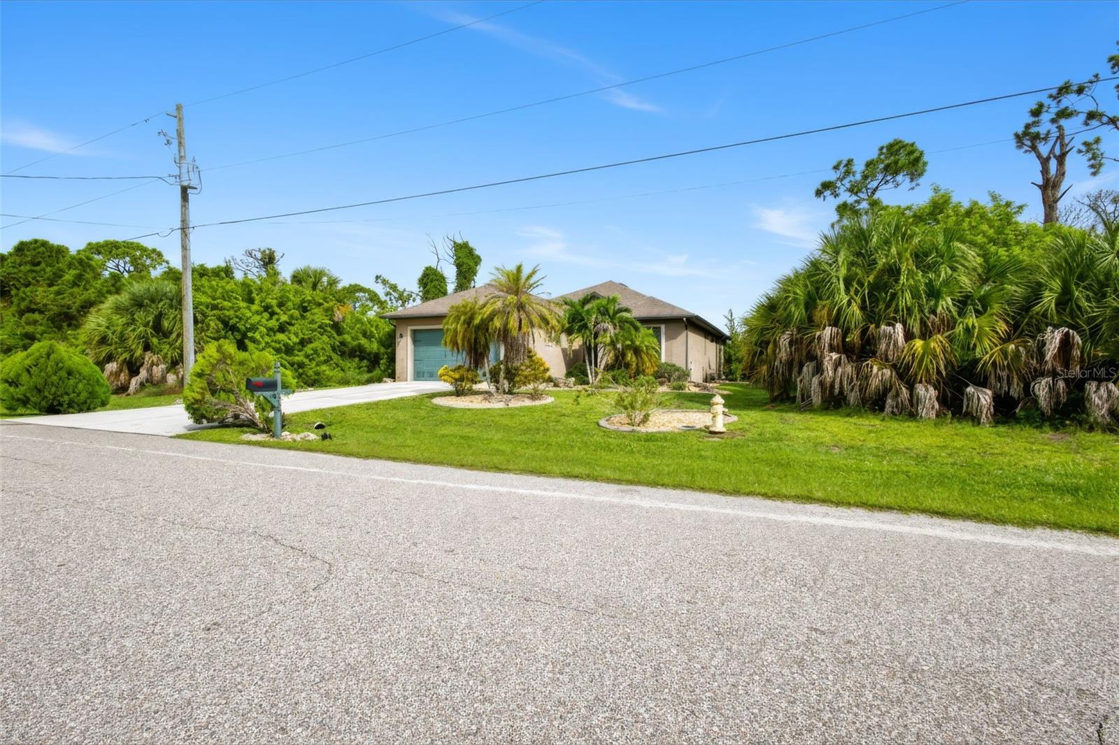 ROTONDA LAKES - Residential
