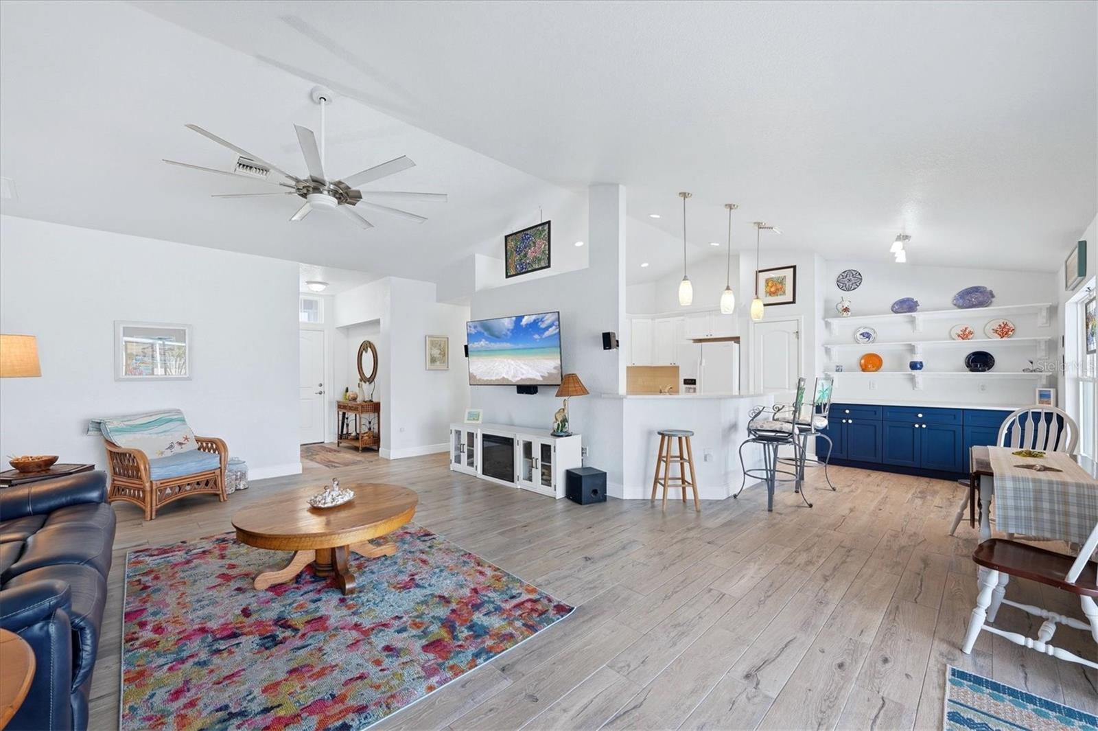 ROTONDA WEST PEBBLE BEACH - Residential