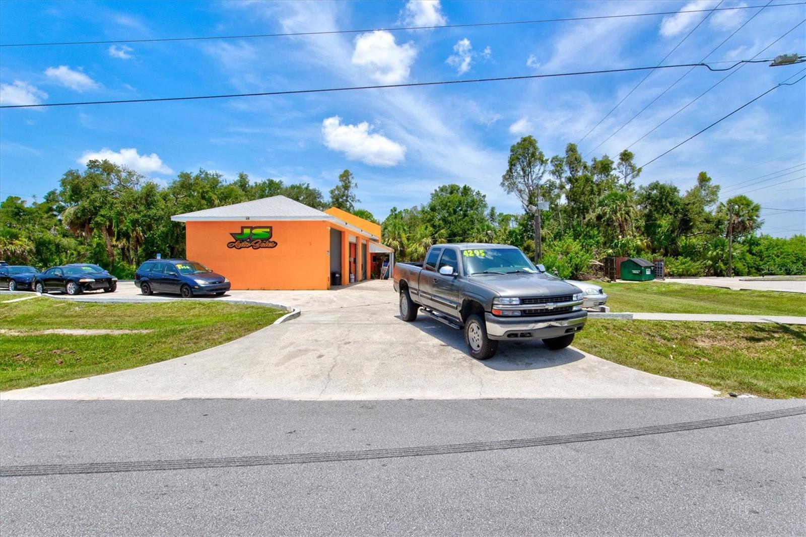 PORT CHARLOTTE SEC 032 - Commercial Sale