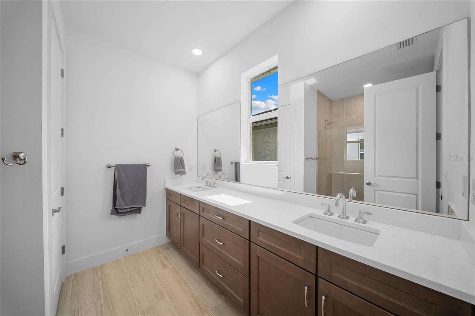 TUCKERS POINTE PH 1 - Residential