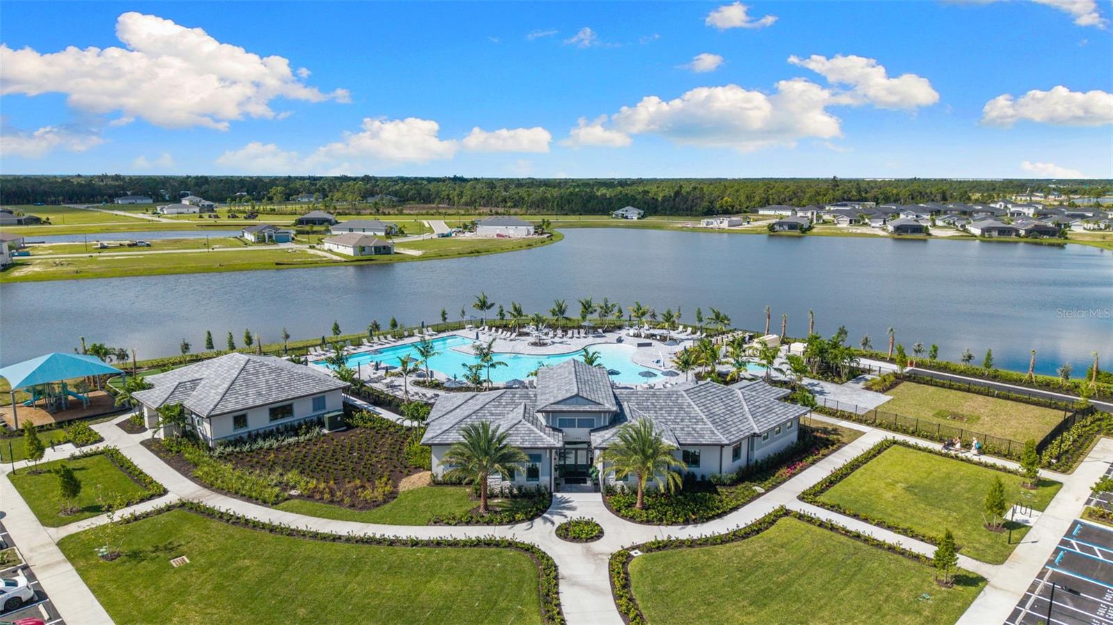 TUCKERS POINTE PH 1 - Residential