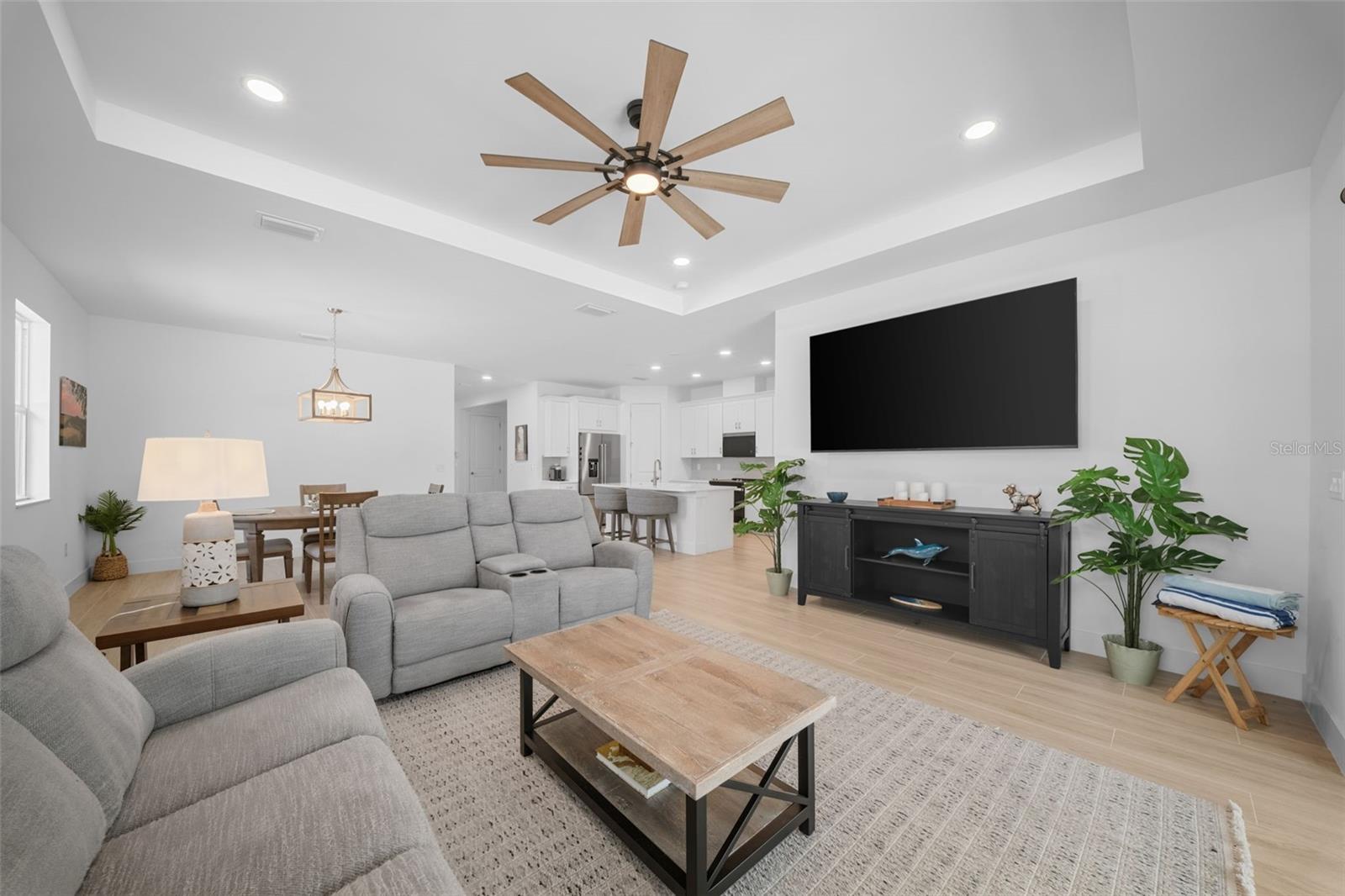 TUCKERS POINTE PH 1 - Residential