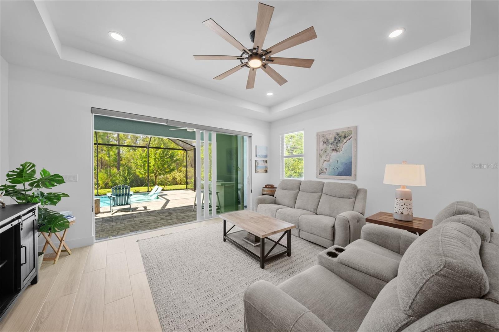 TUCKERS POINTE PH 1 - Residential