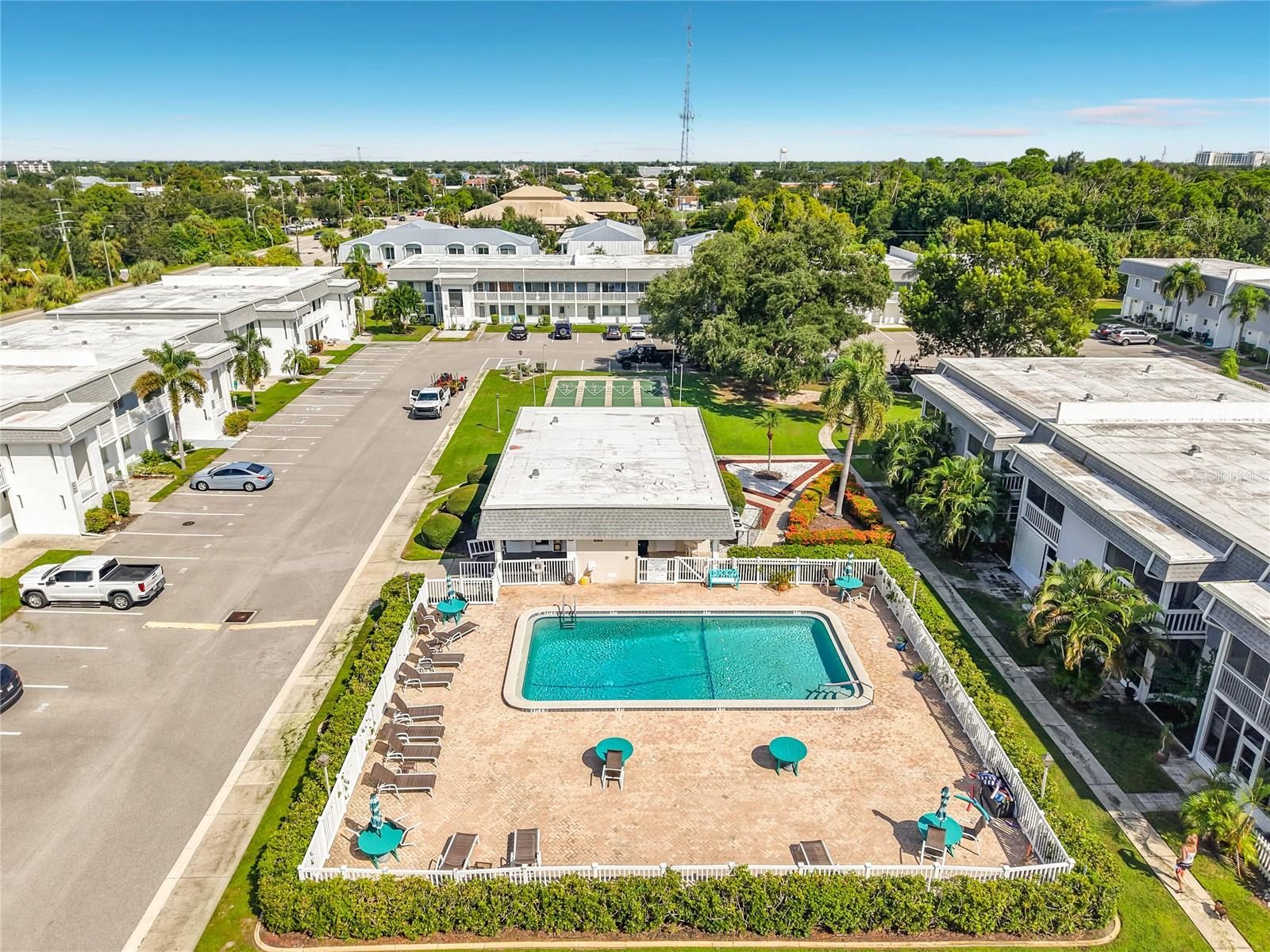 EDGEWATER VILLAGE - Residential