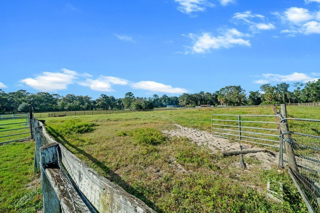 HORSE FARM RANCHETTES 17 - Land