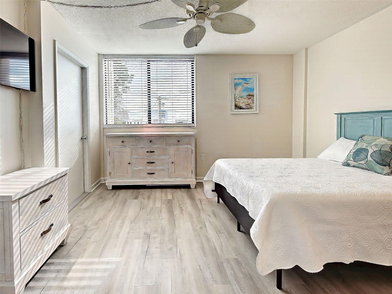 PROMENADES WEST CONDO - Residential