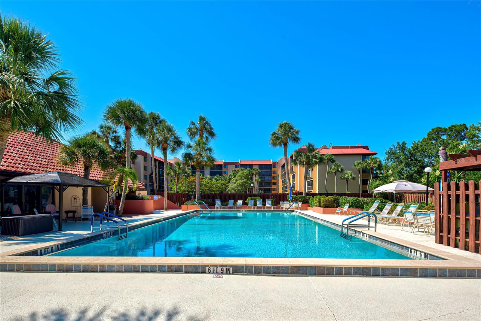 PROMENADES WEST CONDO - Residential