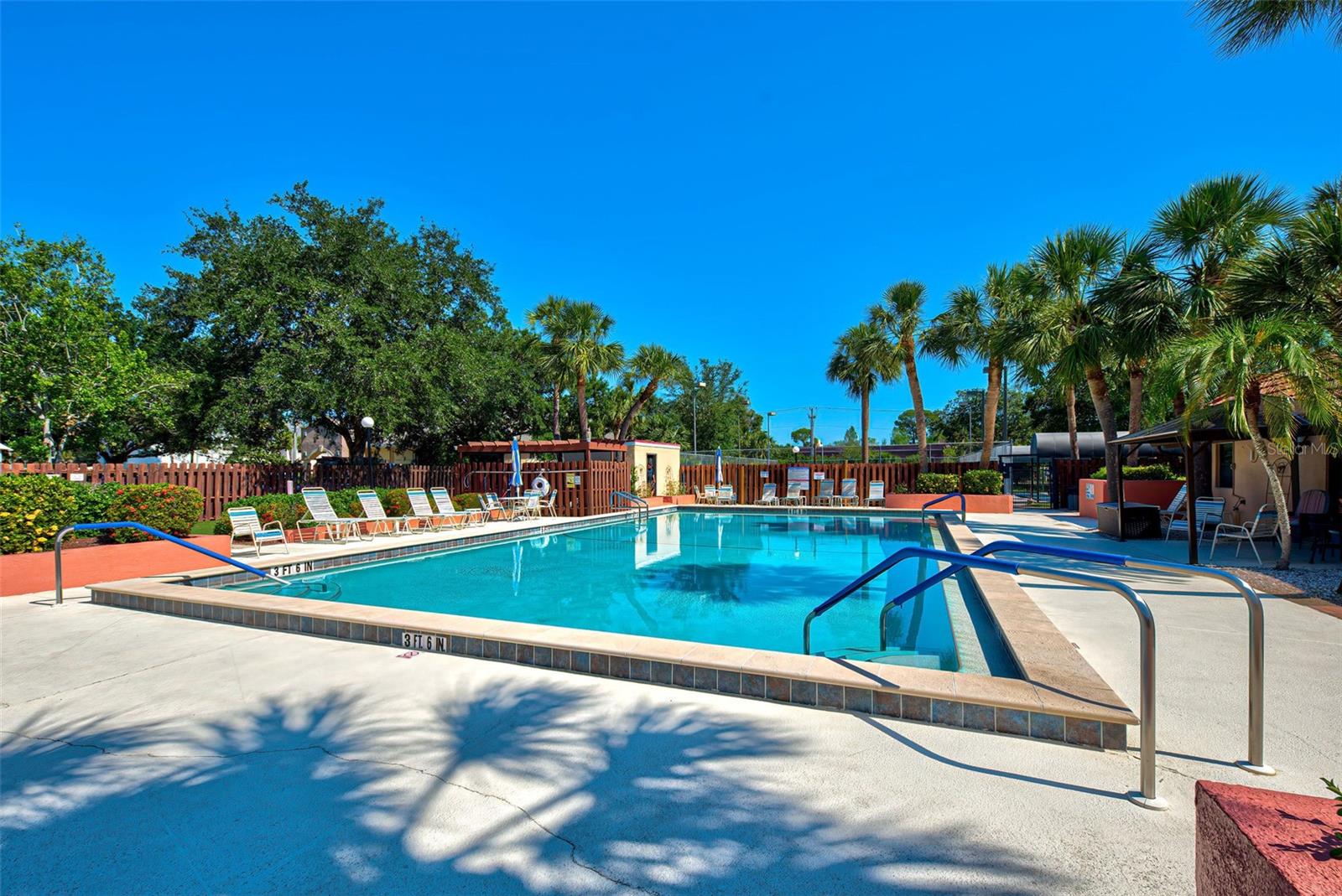 PROMENADES WEST CONDO - Residential