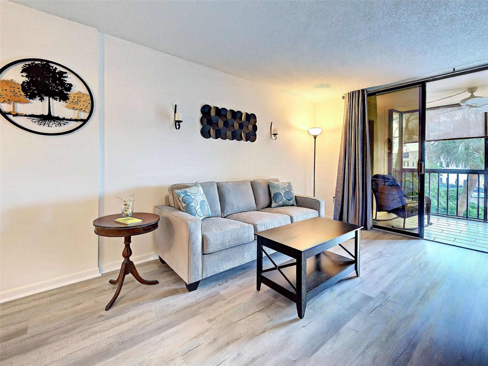 PROMENADES WEST CONDO - Residential