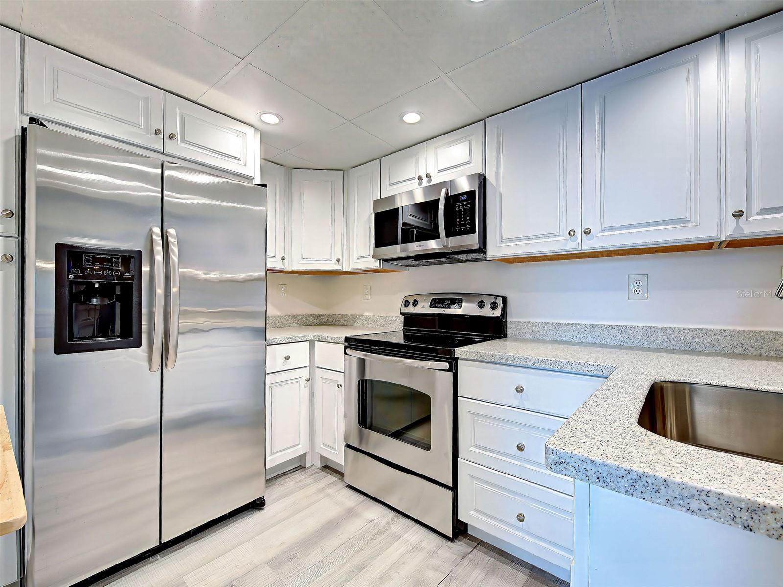 PROMENADES WEST CONDO - Residential