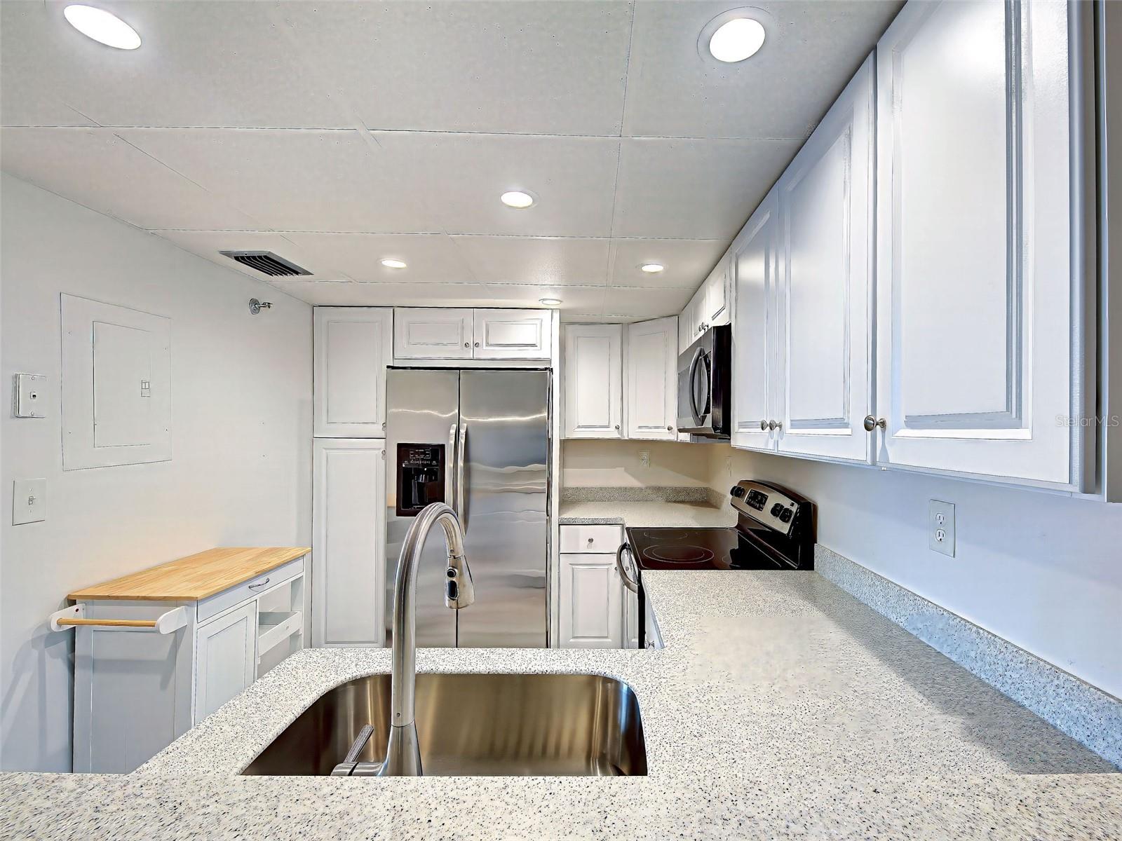 PROMENADES WEST CONDO - Residential