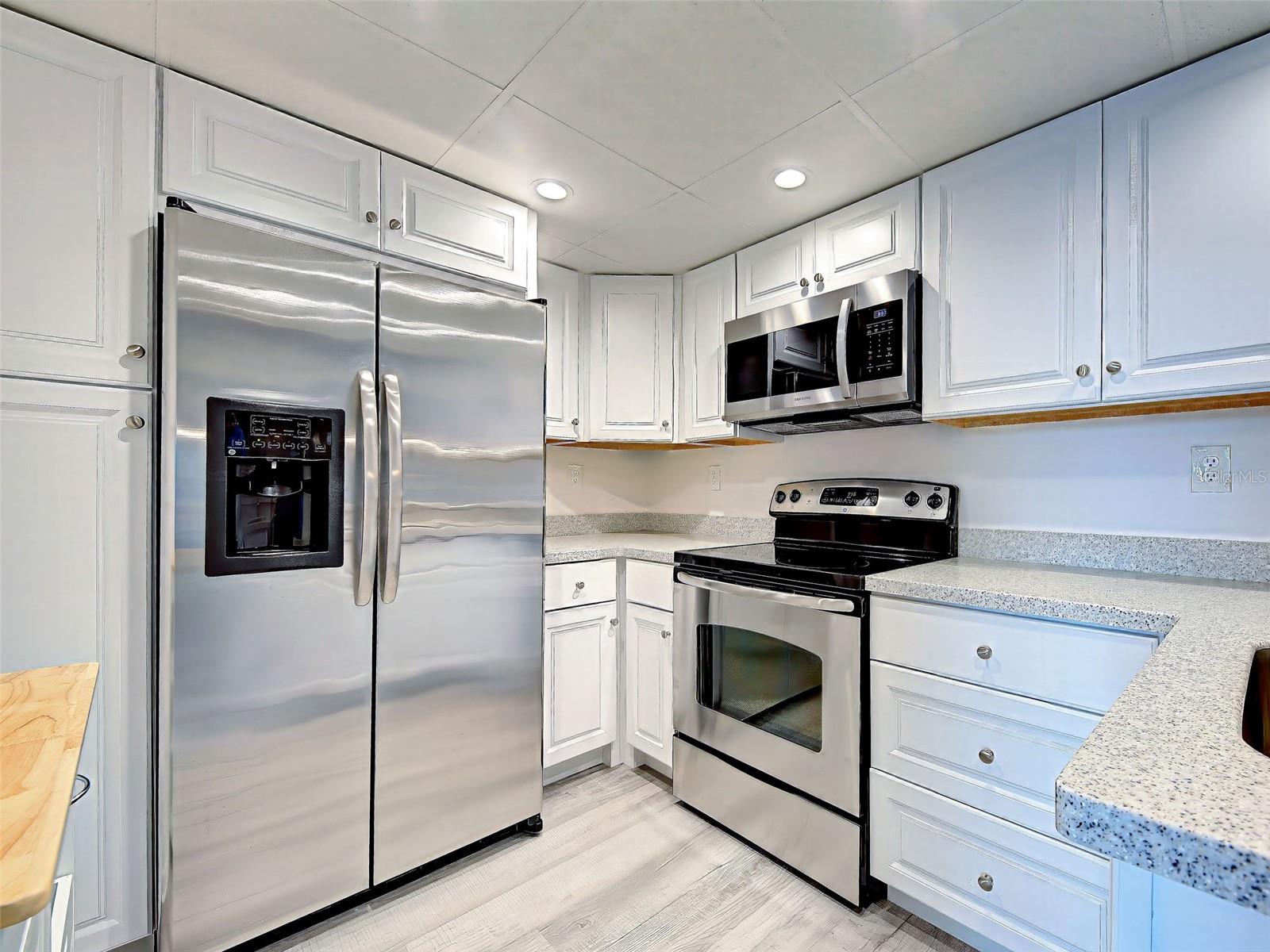 PROMENADES WEST CONDO - Residential