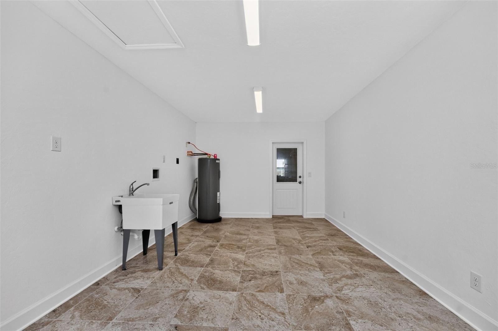 ENGLEWOOD GARDENS - Residential