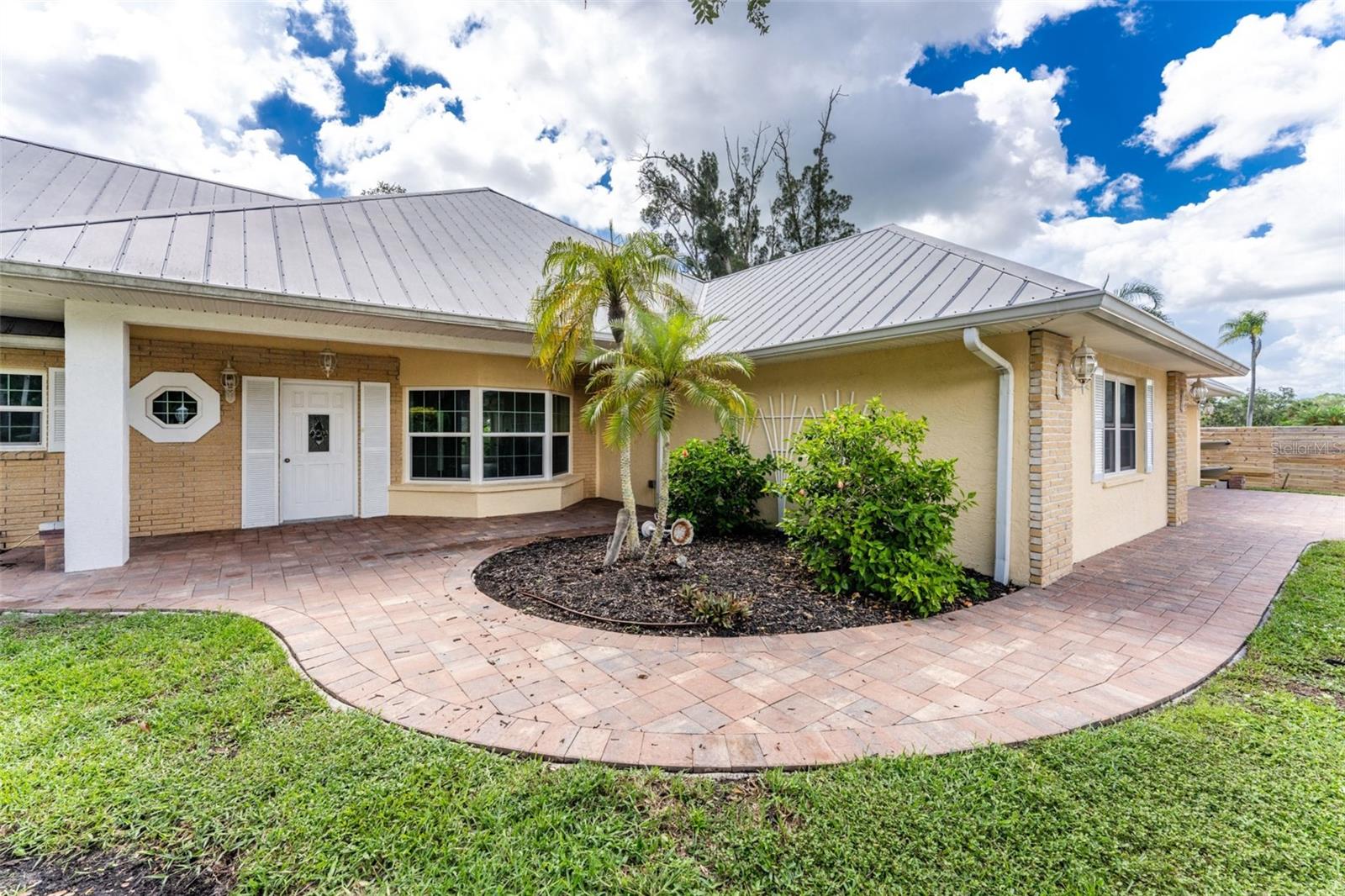 ENGLEWOOD GARDENS - Residential