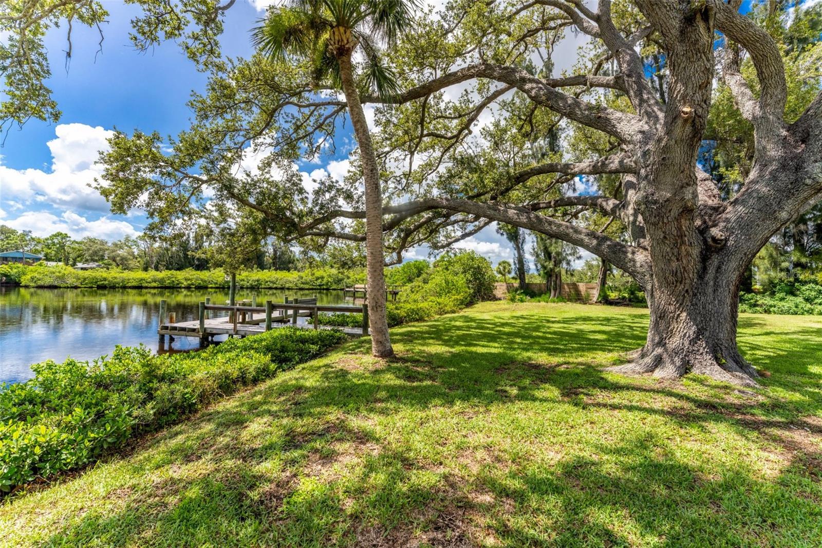 ENGLEWOOD GARDENS - Residential