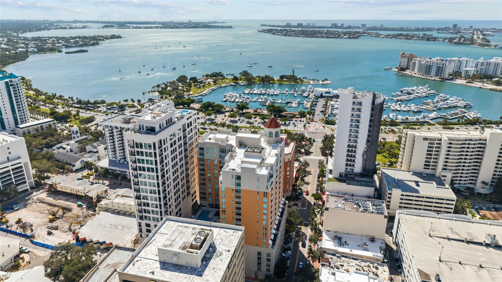 1350 MAIN RESIDENTIAL - Residential