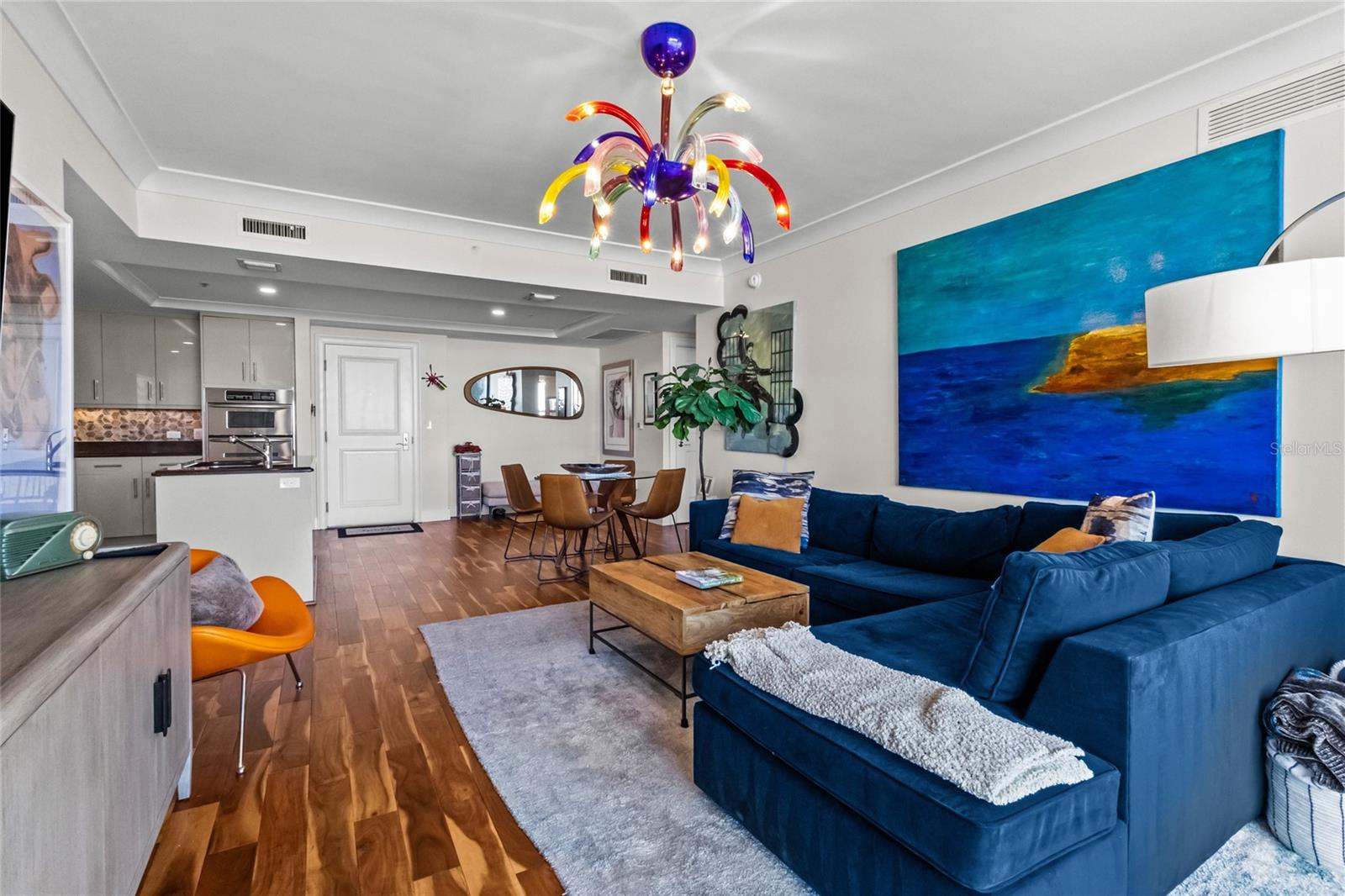 1350 MAIN RESIDENTIAL - Residential