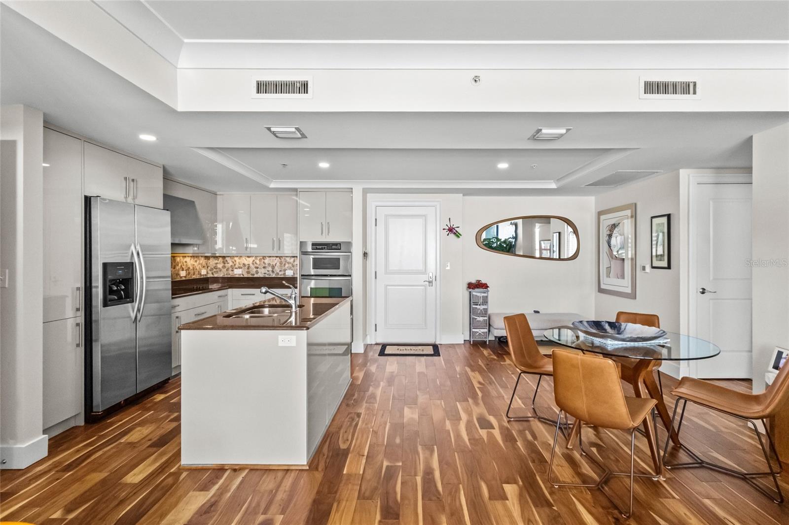 1350 MAIN RESIDENTIAL - Residential