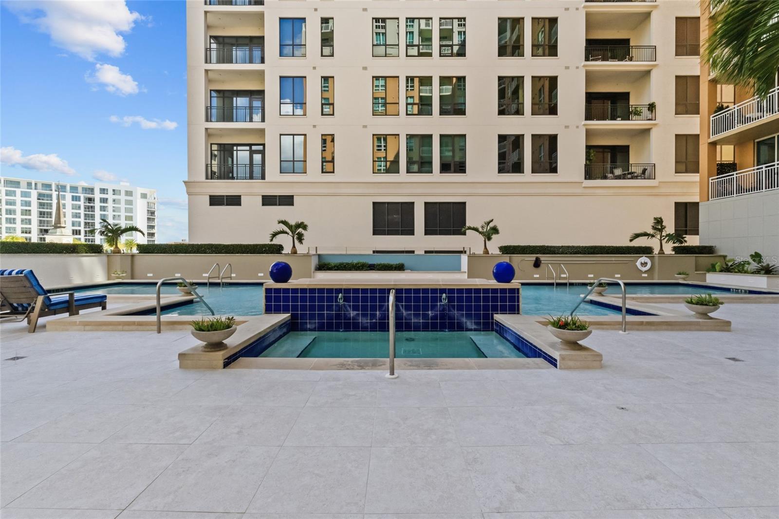 1350 MAIN RESIDENTIAL - Residential