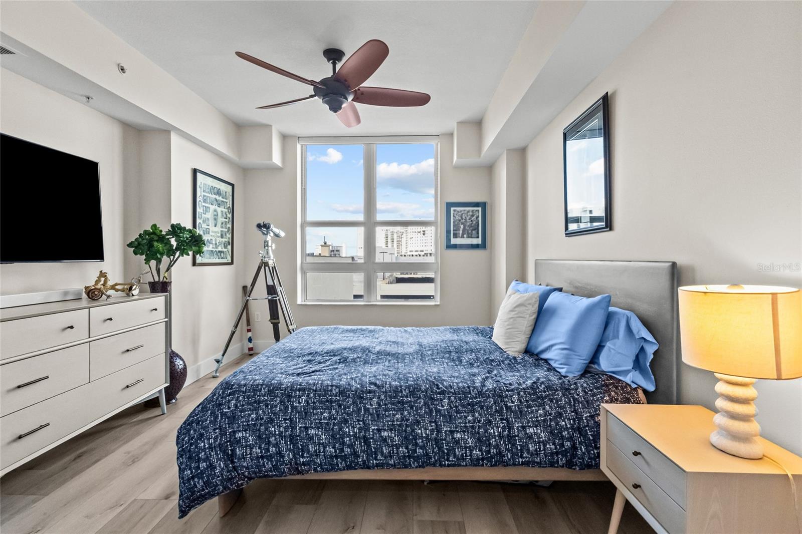 1350 MAIN RESIDENTIAL - Residential
