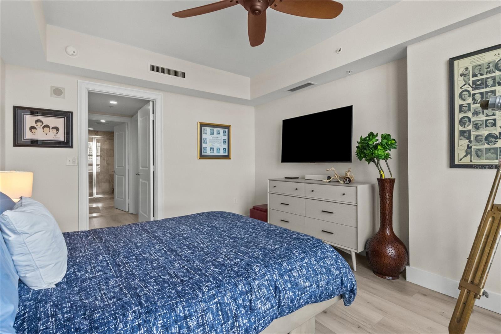 1350 MAIN RESIDENTIAL - Residential