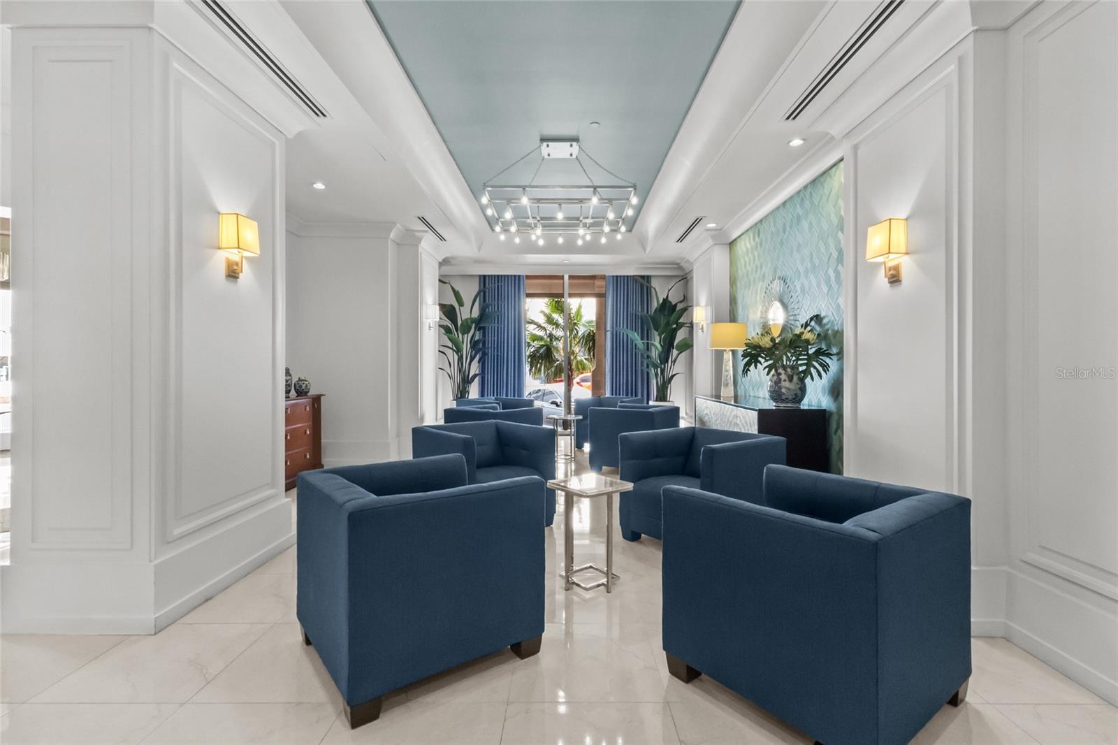 1350 MAIN RESIDENTIAL - Residential