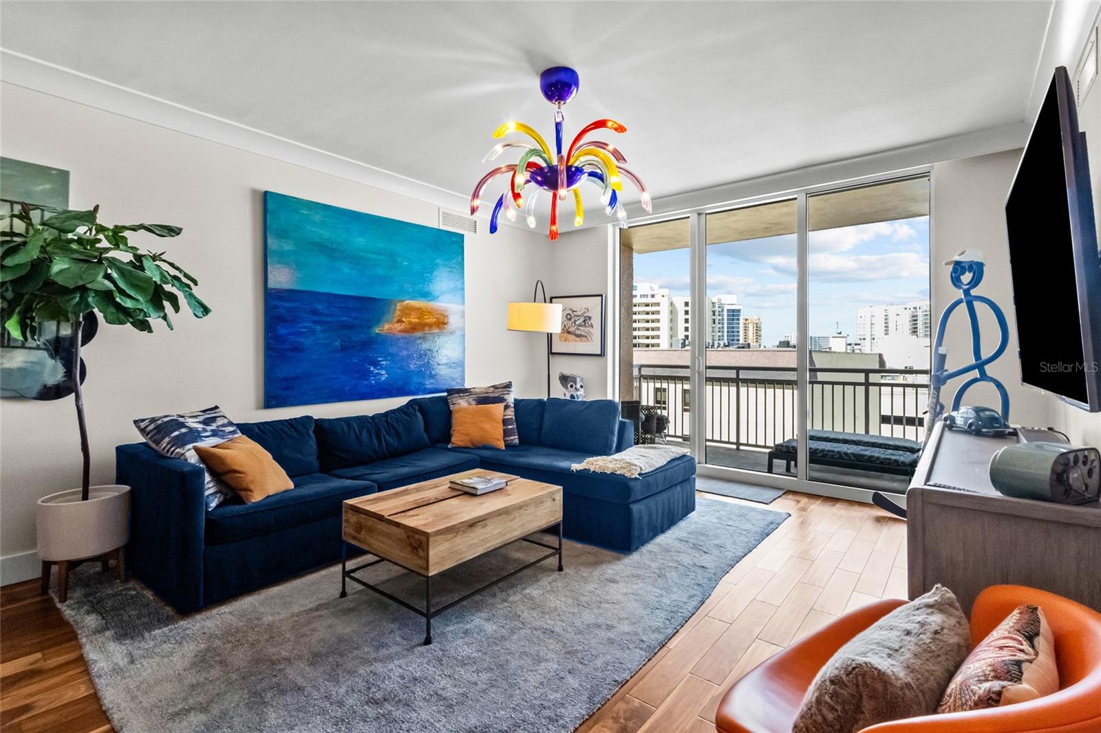 1350 MAIN RESIDENTIAL - Residential
