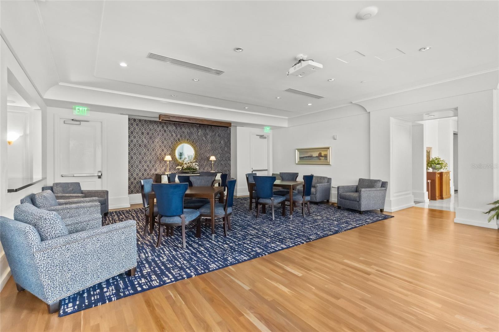 1350 MAIN RESIDENTIAL - Residential