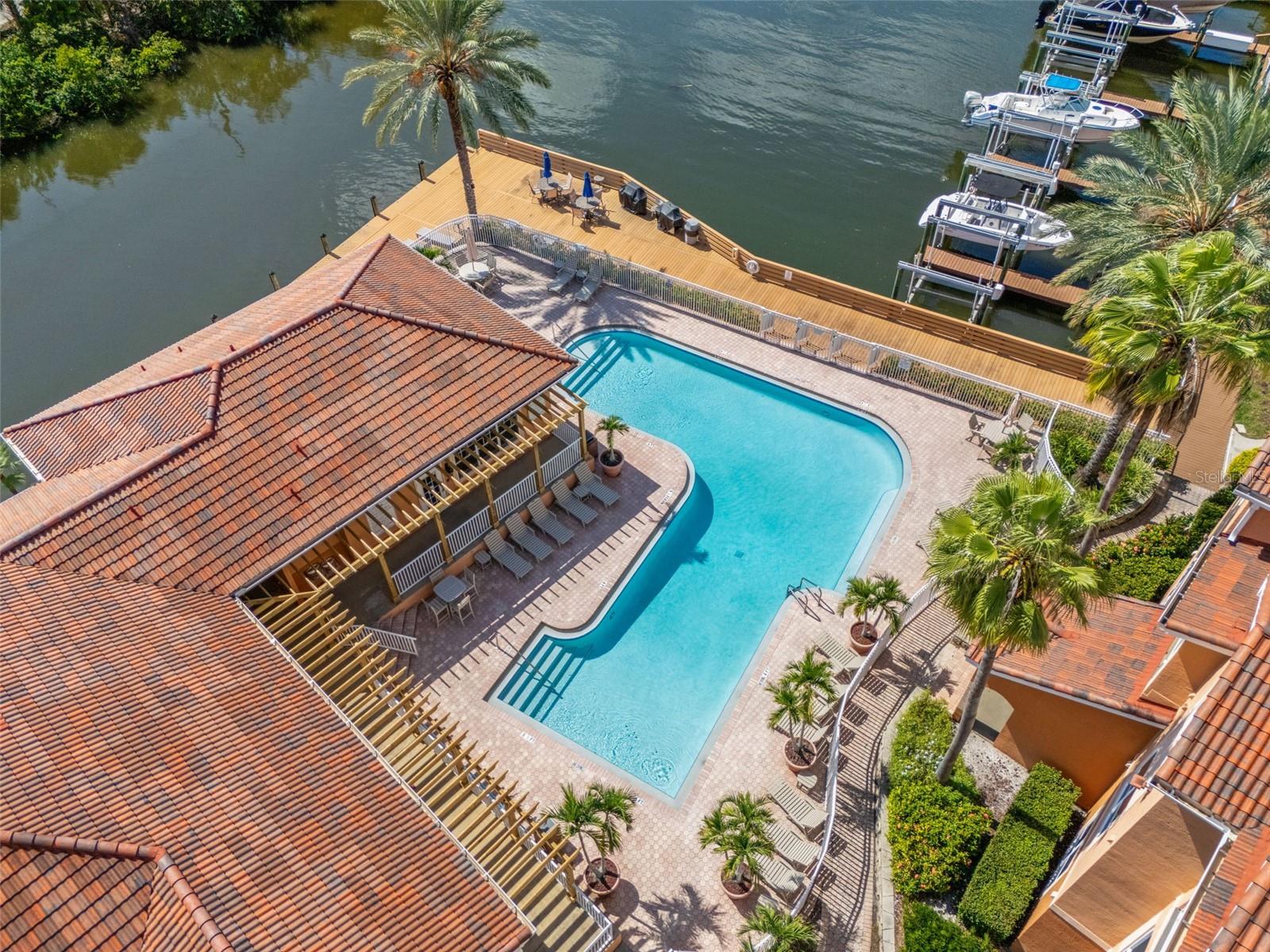 CULBREATH KEY BAYSIDE CONDOMIN - Residential