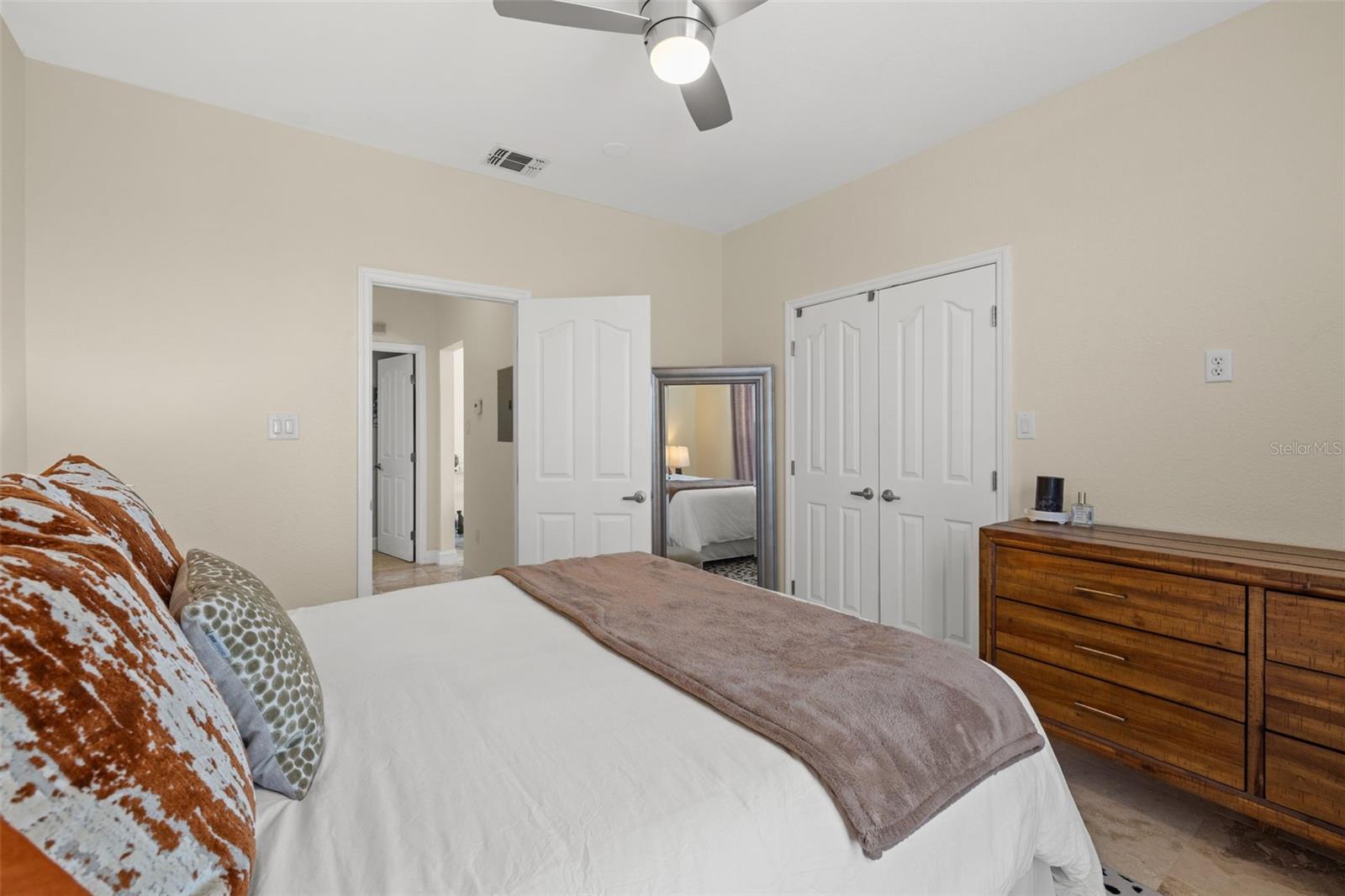 CULBREATH KEY BAYSIDE CONDOMIN - Residential