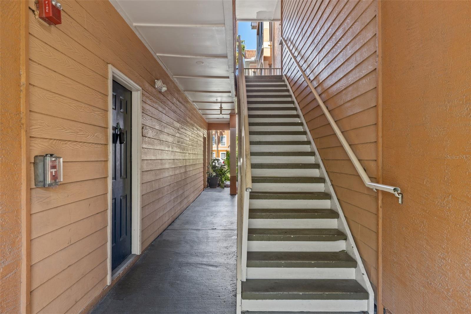 CULBREATH KEY BAYSIDE CONDOMIN - Residential