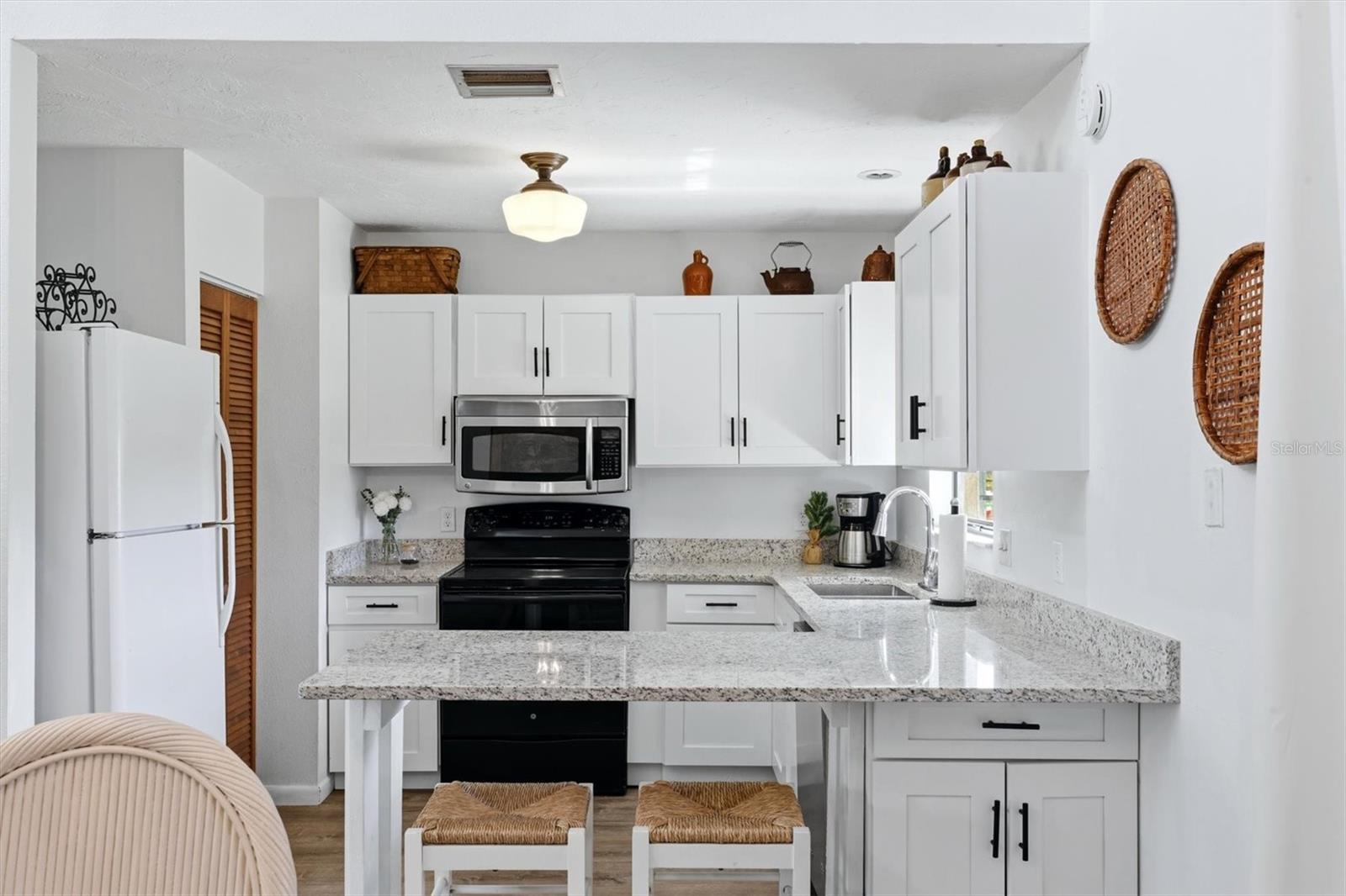 ROTONDA WEST PEBBLE BEACH - Residential