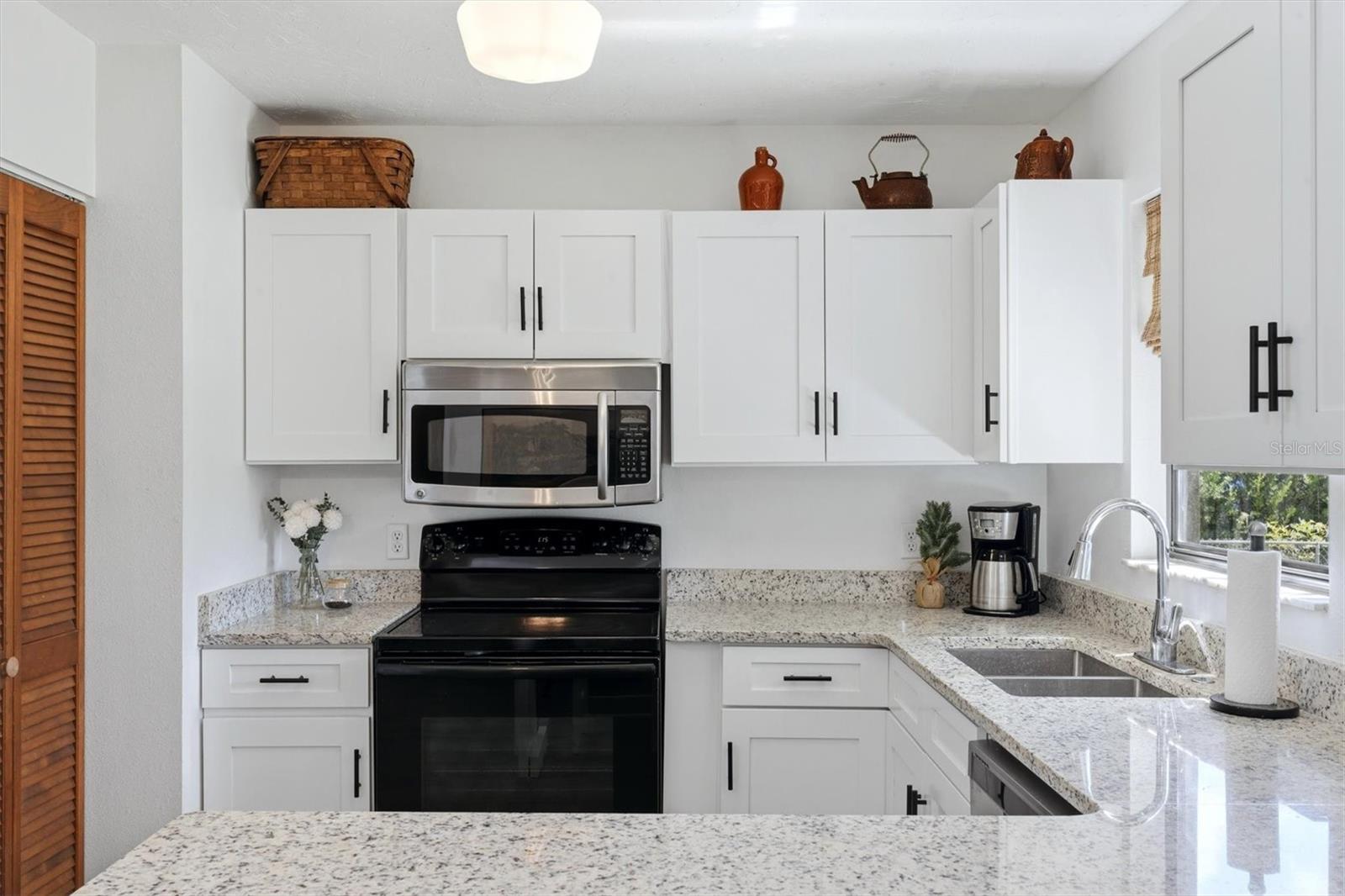 ROTONDA WEST PEBBLE BEACH - Residential