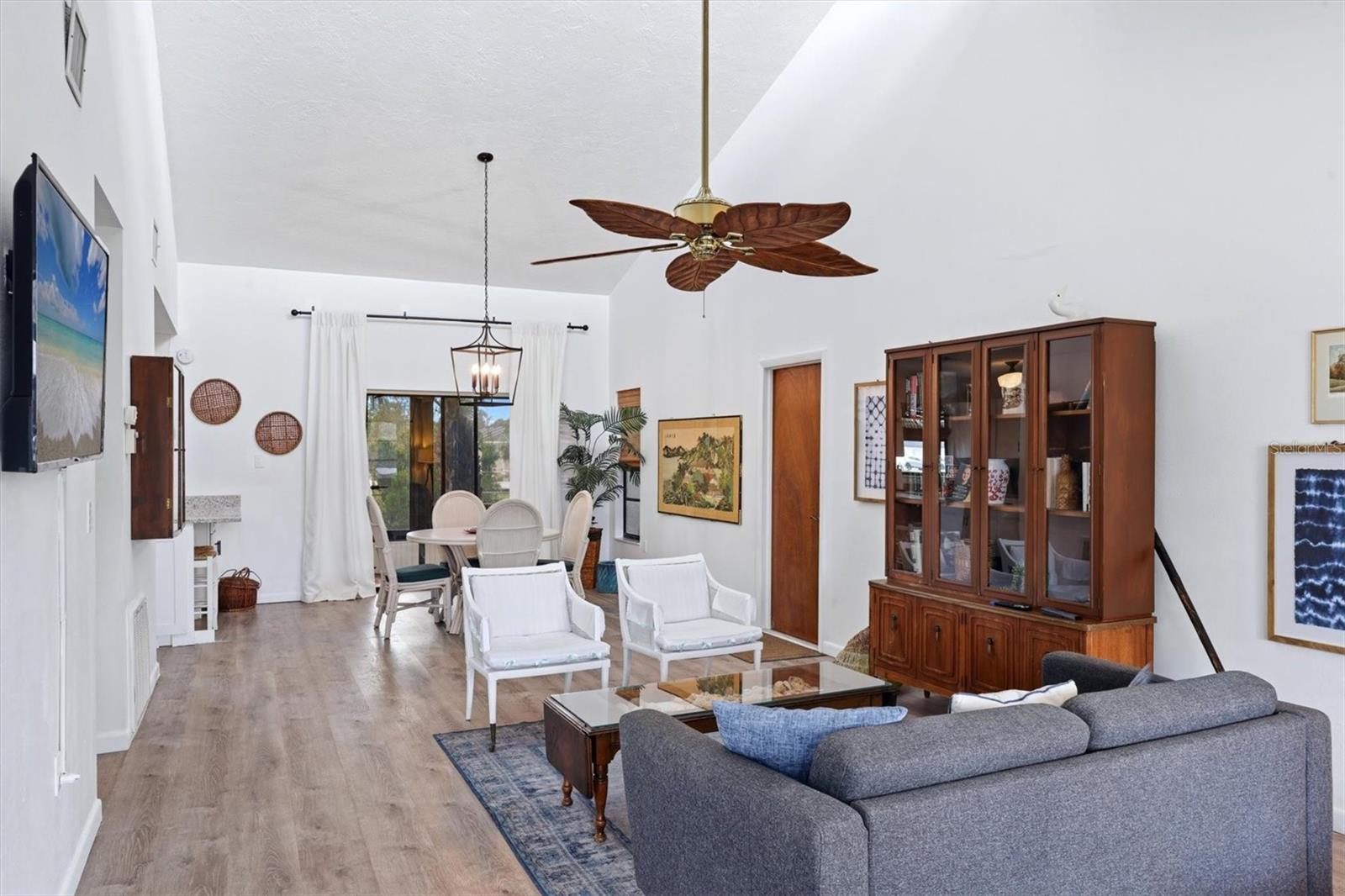 ROTONDA WEST PEBBLE BEACH - Residential