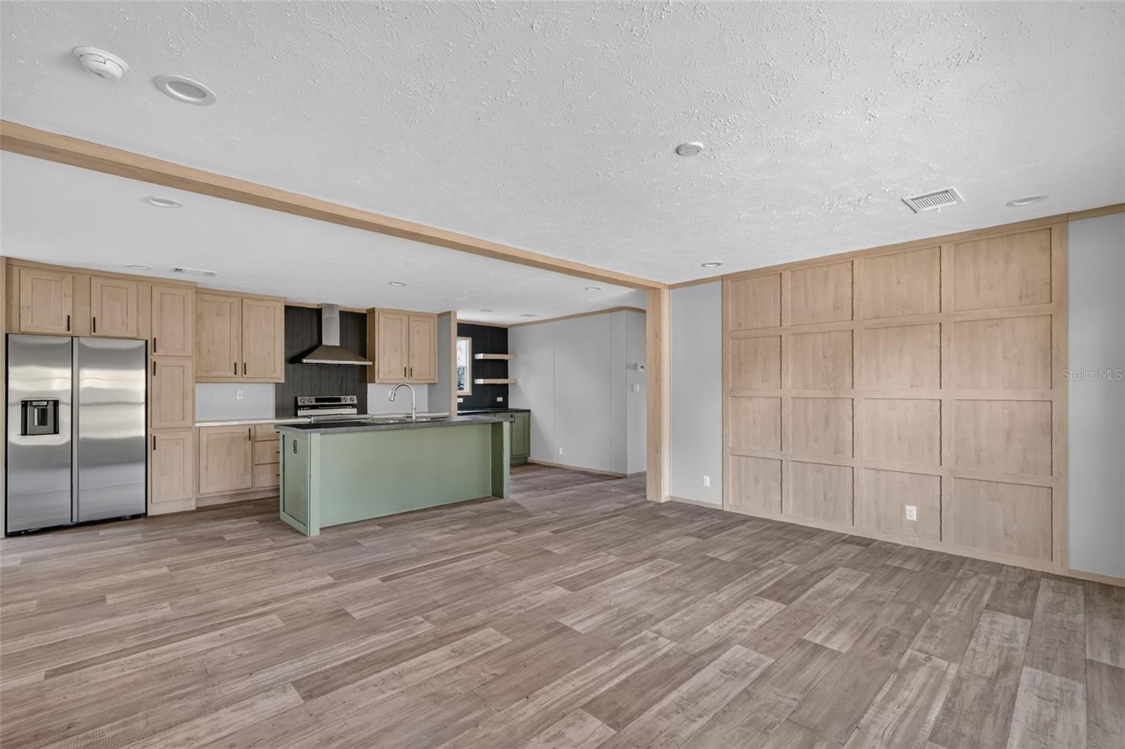 WILLISTON HIGHLANDS - Residential